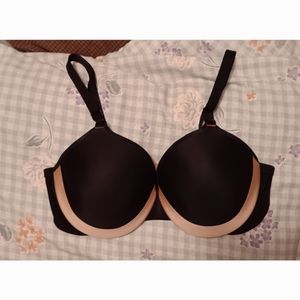 WARNER'S SIZE 40D REVERSIBLE BLACK ON THE OTHER SIDE.MADE TO LAST A VERY LONG TI